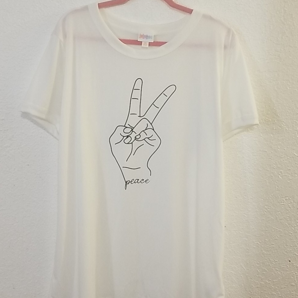 Tee by LuLaRoe